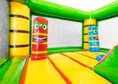 Mini bounce leeuw bij springpet Alblasserwaard